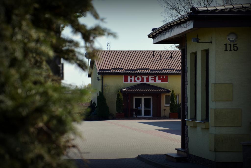 Hotel Marco Plonsk Szkolna 115 Ngoại thất bức ảnh